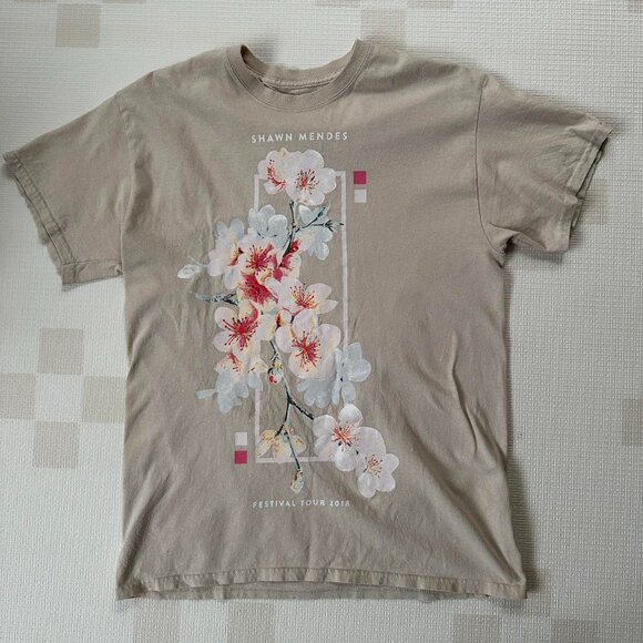Shawn Mendes Festival Tour 2018 Tee - Official Merch - Picture 5 of 8